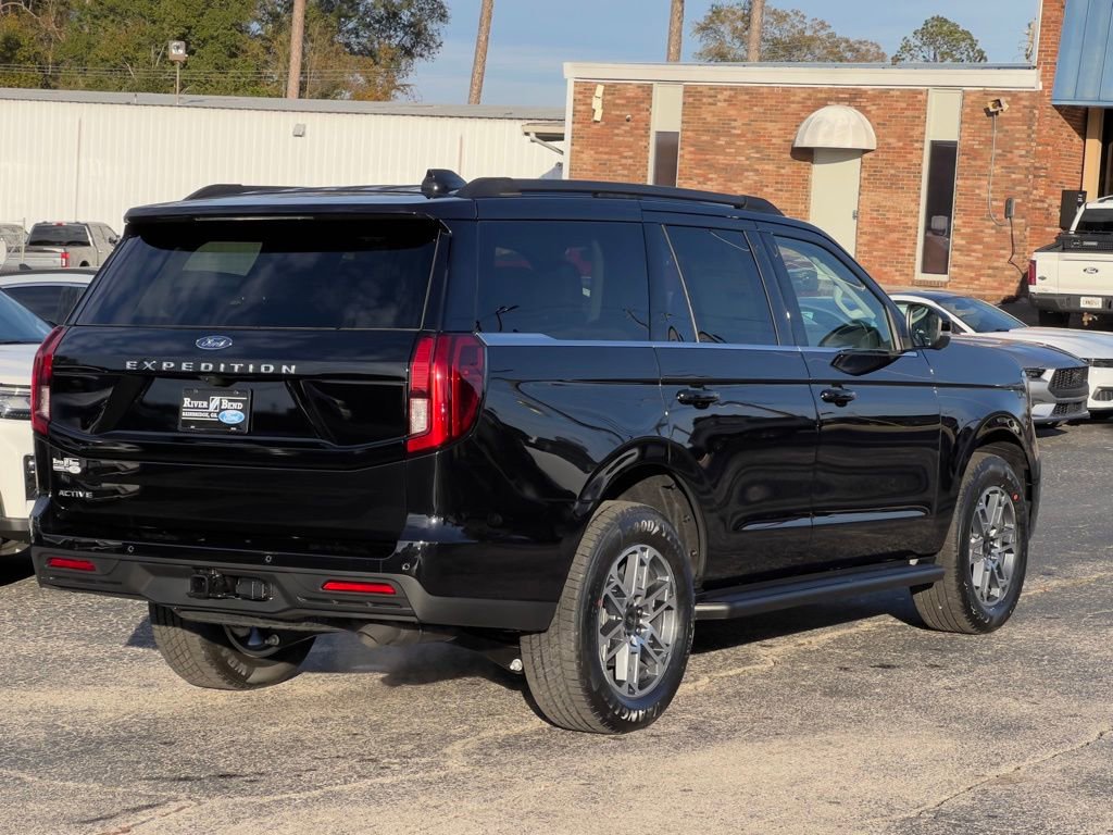 New 2026 Ford Expedition Active image 7