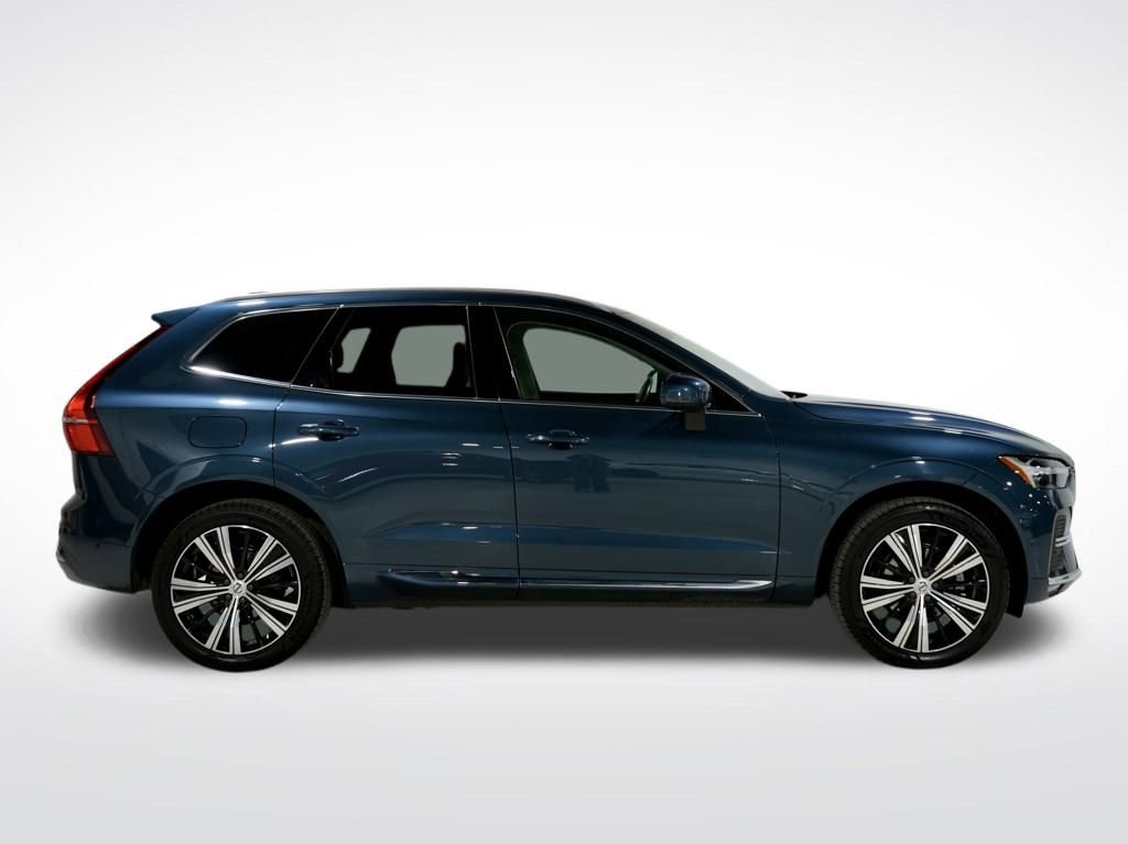 Used 2023 Volvo XC60 B5 Plus w/ Climate Package image 10
