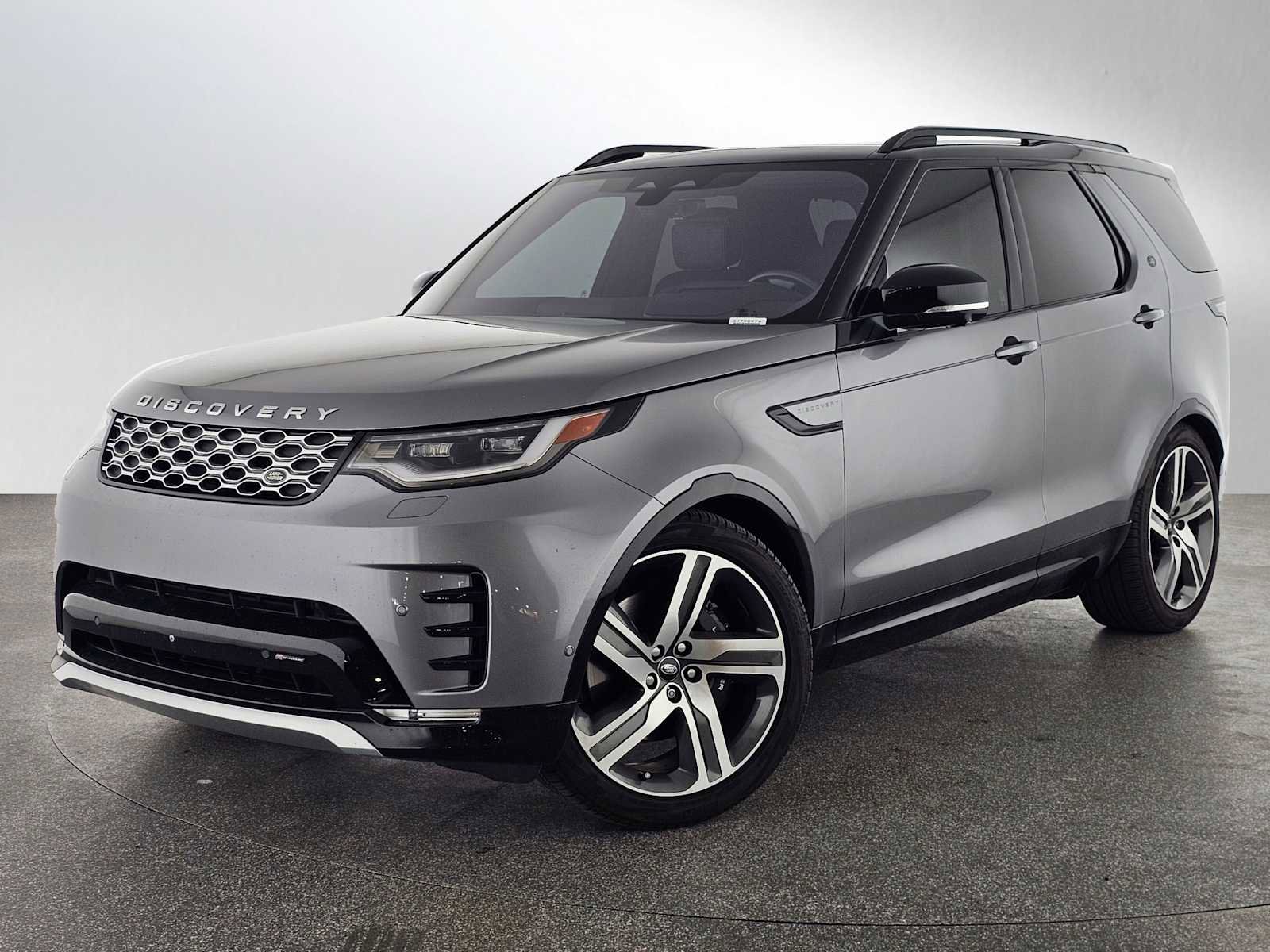 Used 2023 Land Rover Discovery Metropolitan Edition image 1