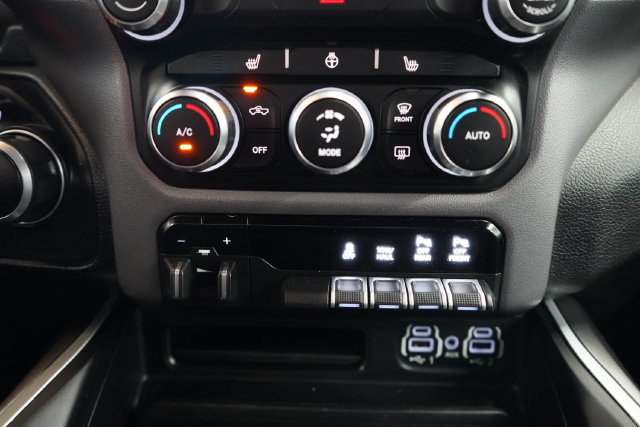 Used 2022 RAM 1500 Big Horn AWD/4WD image 33