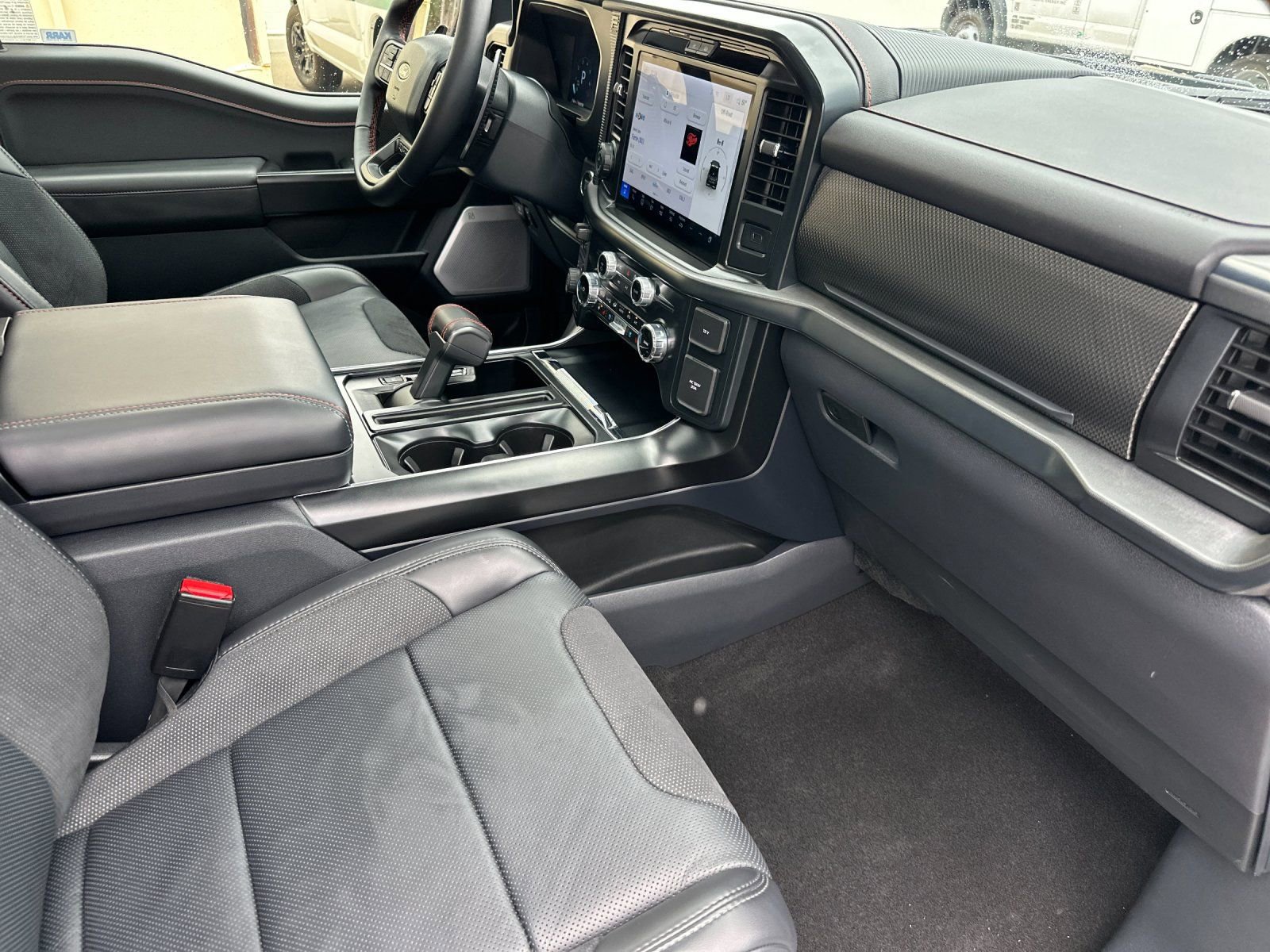 Used 2025 Ford F150 Raptor image 18