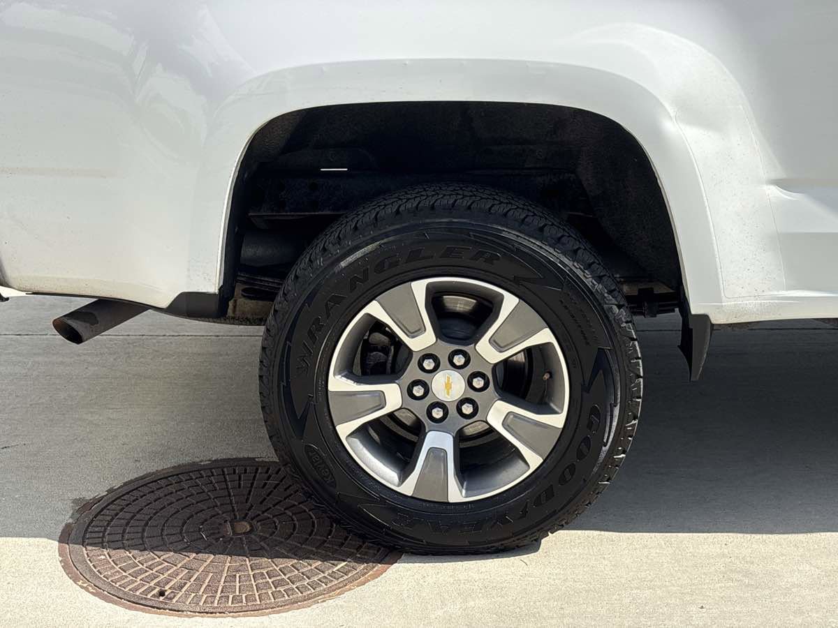 Used 2019 Chevrolet Colorado Z71 AWD/4WD image 9