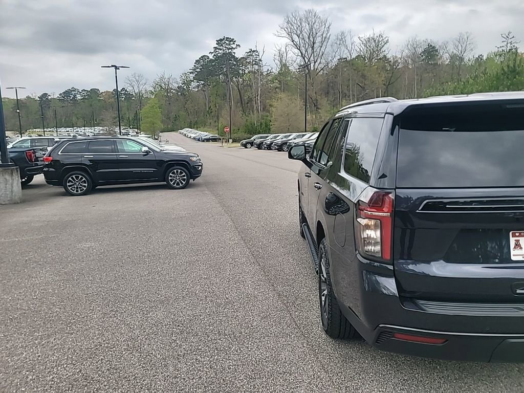 Used 2024 Chevrolet Tahoe Z71 w/ Luxury Package image 16