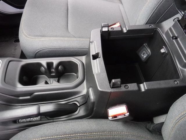 Used 2025 Jeep Wrangler Sport image 17