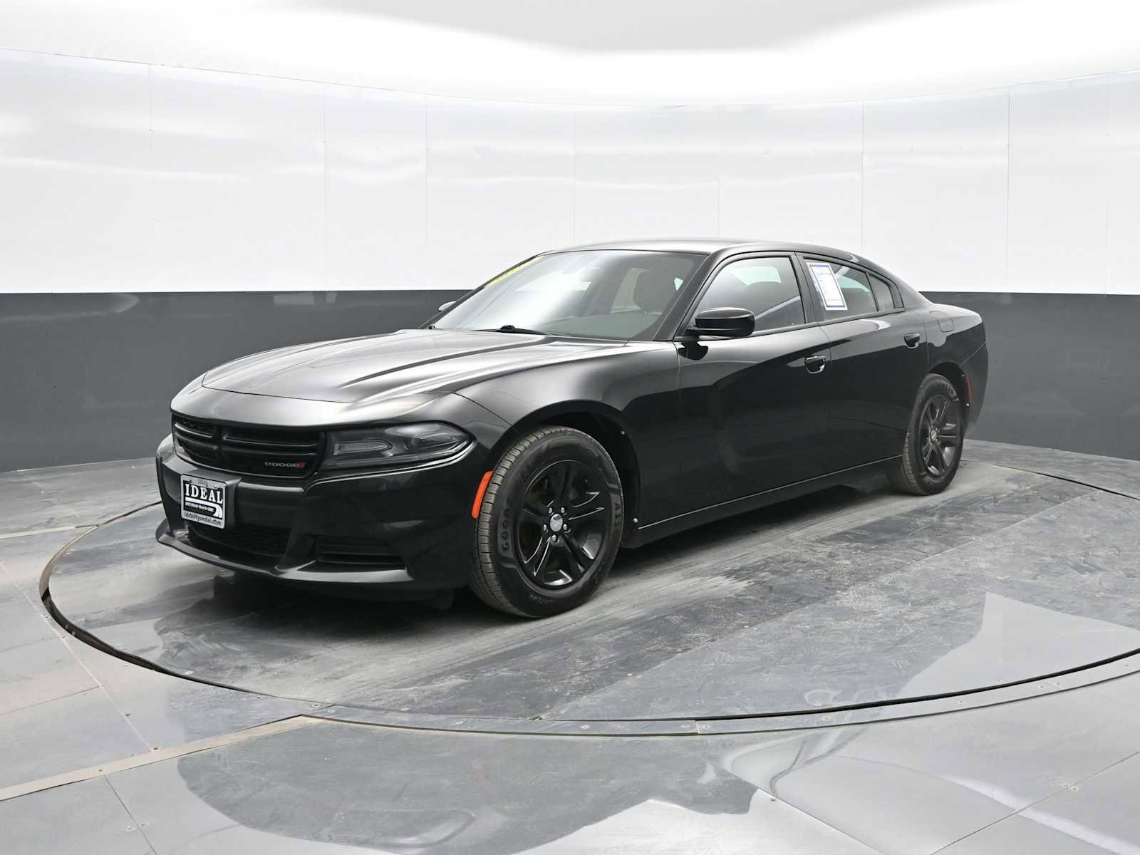 Used 2019 Dodge Charger SXT