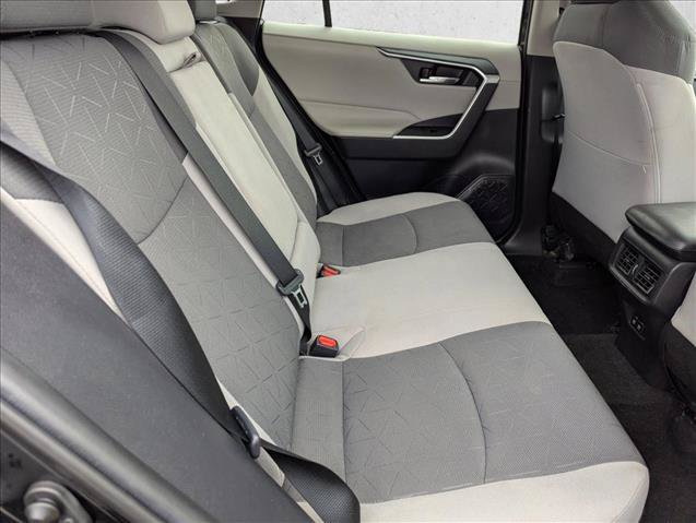 Used 2021 Toyota RAV4 XLE FWD image 29