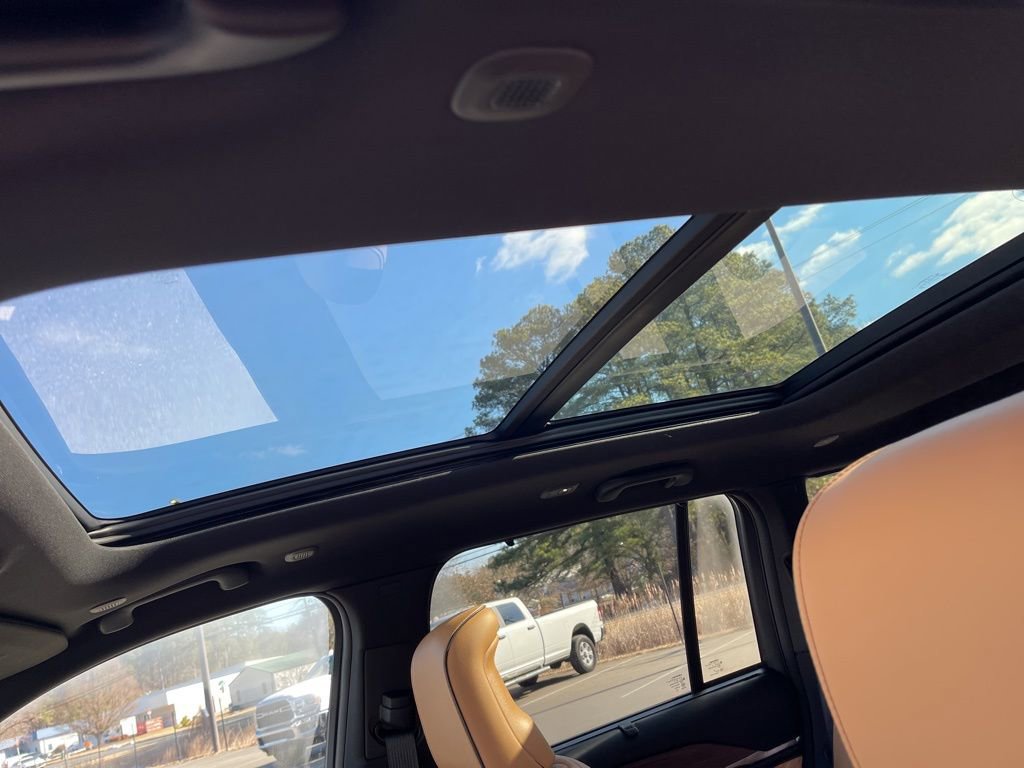 Used 2025 Jeep Grand Cherokee Summit w/ Adv Protech Group IV image 21