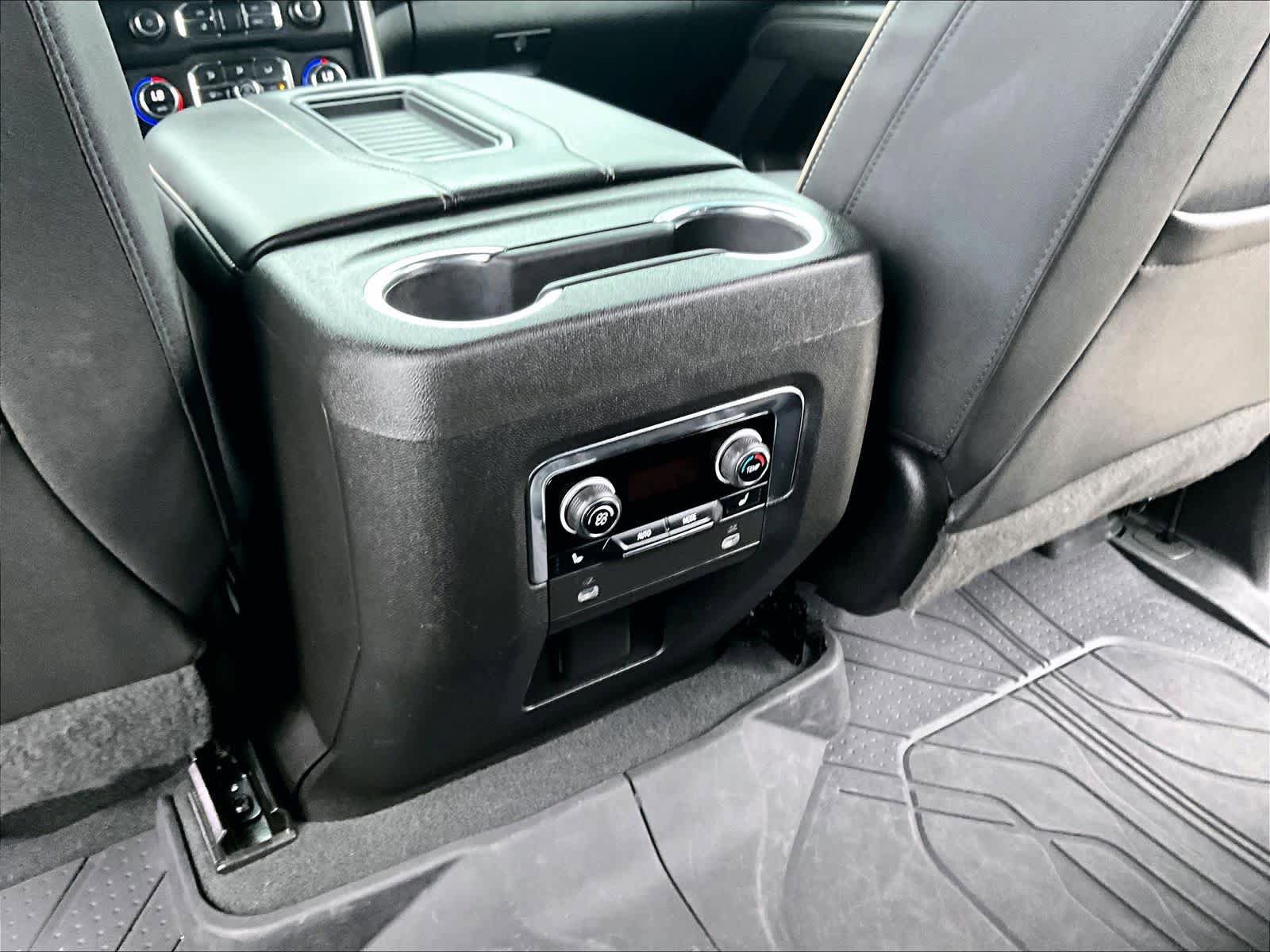 Used 2023 Chevrolet Tahoe Premier w/ Premium Package AWD/4WD image 28