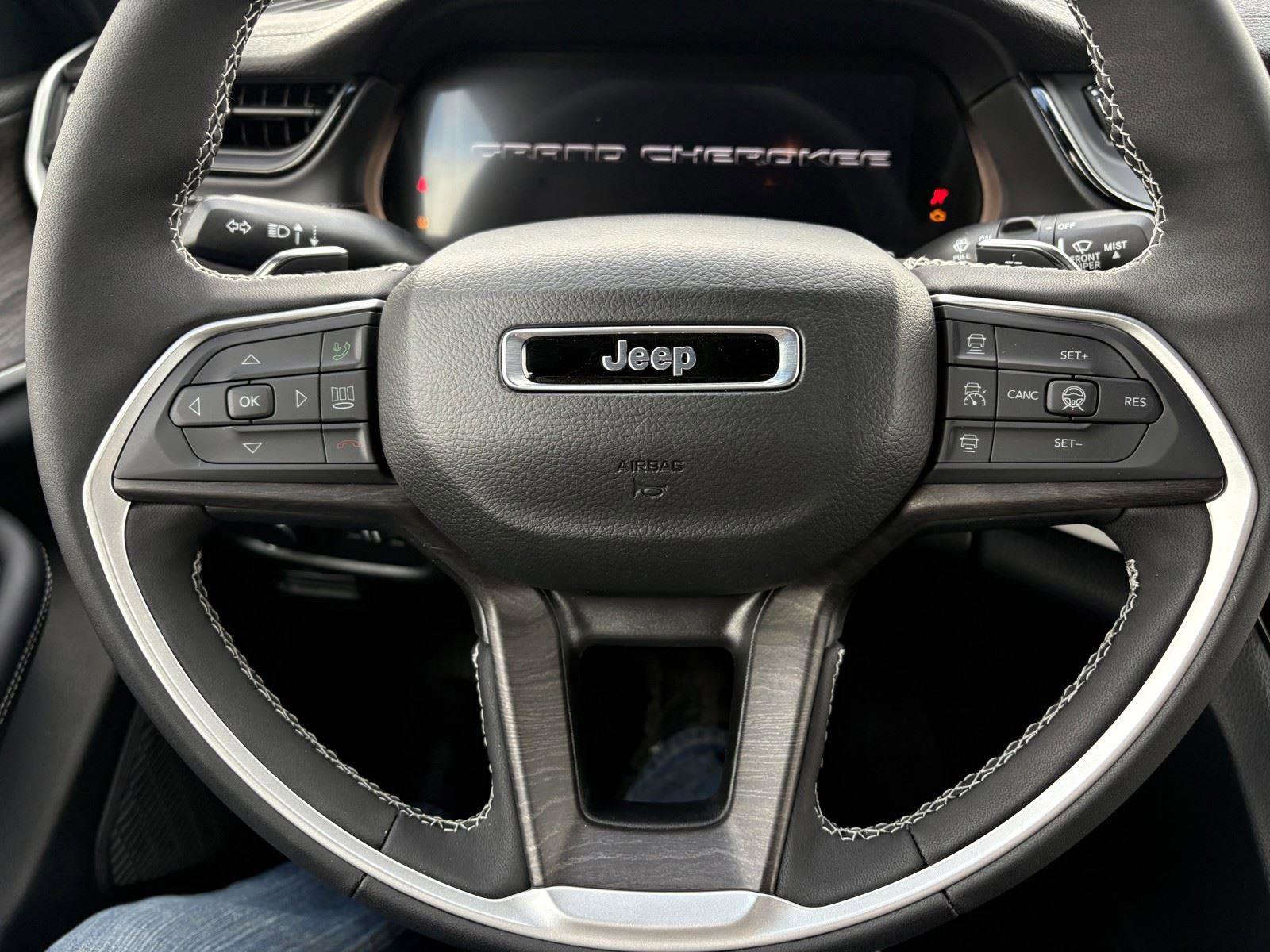 New 2026 Jeep Grand Cherokee 4WD image 18