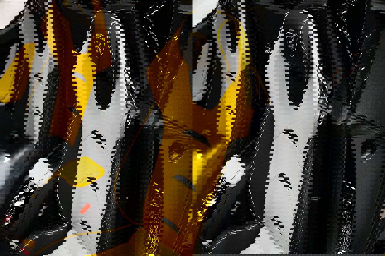 Used 2023 Lamborghini Huracan EVO image 23