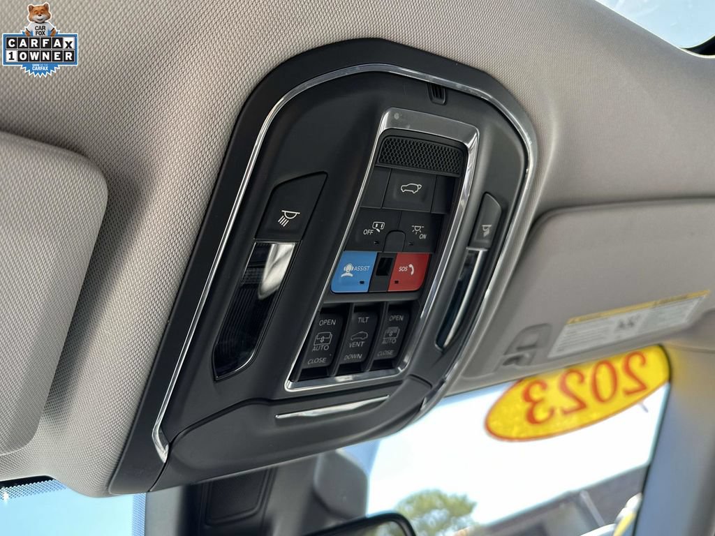 Used 2023 Jeep Grand Cherokee L Limited AWD/4WD image 31