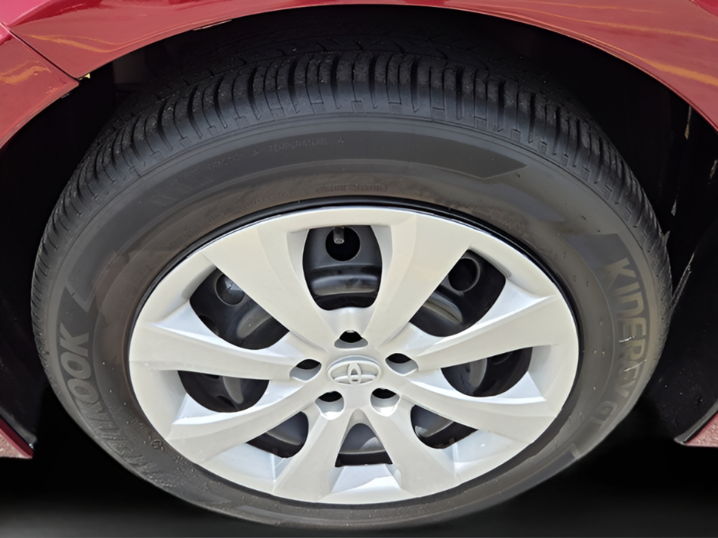 Used 2025 Toyota Corolla LE FWD image 27