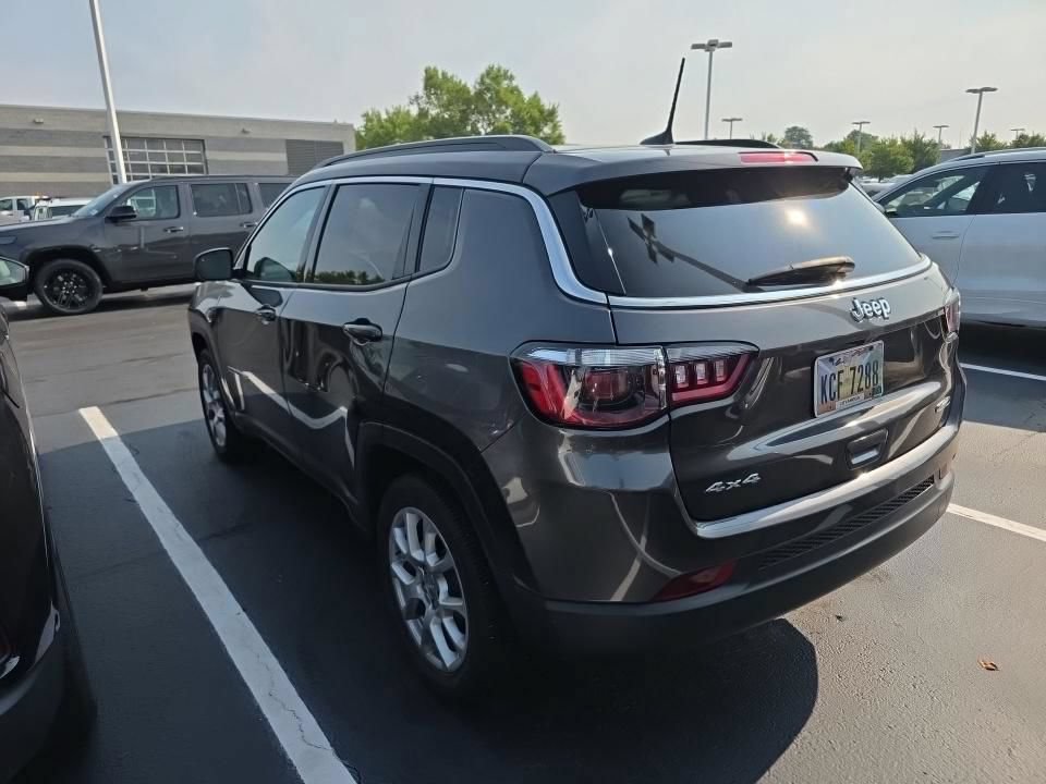 Used 2023 Jeep Compass Latitude AWD/4WD image 4