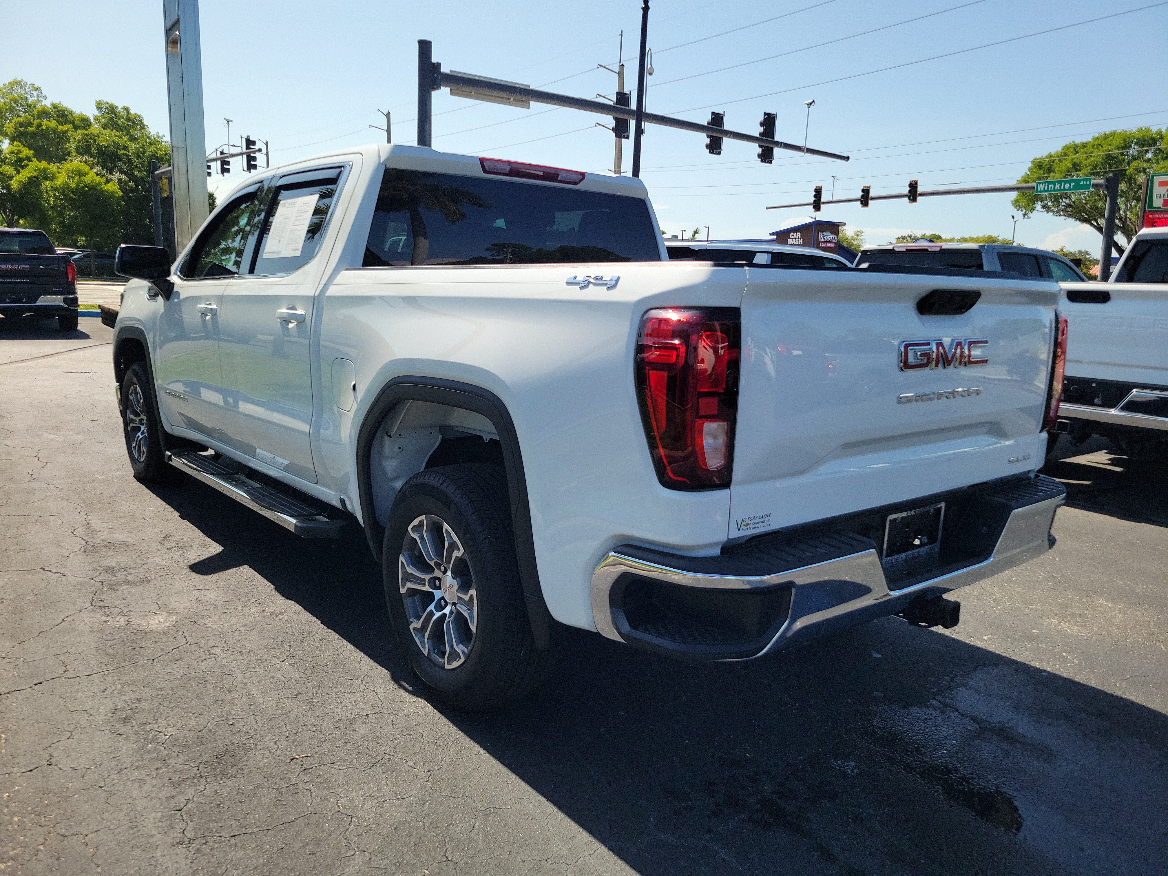 Used 2026 GMC Sierra 1500 SLE AWD/4WD image 3
