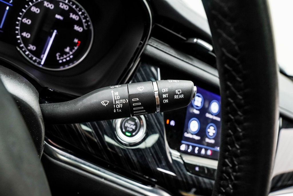 Used 2025 Cadillac XT6 Premium Luxury image 36