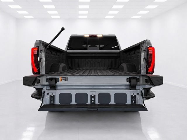 Used 2024 GMC Sierra 2500 AT4 w/ Technology Package AWD/4WD image 14