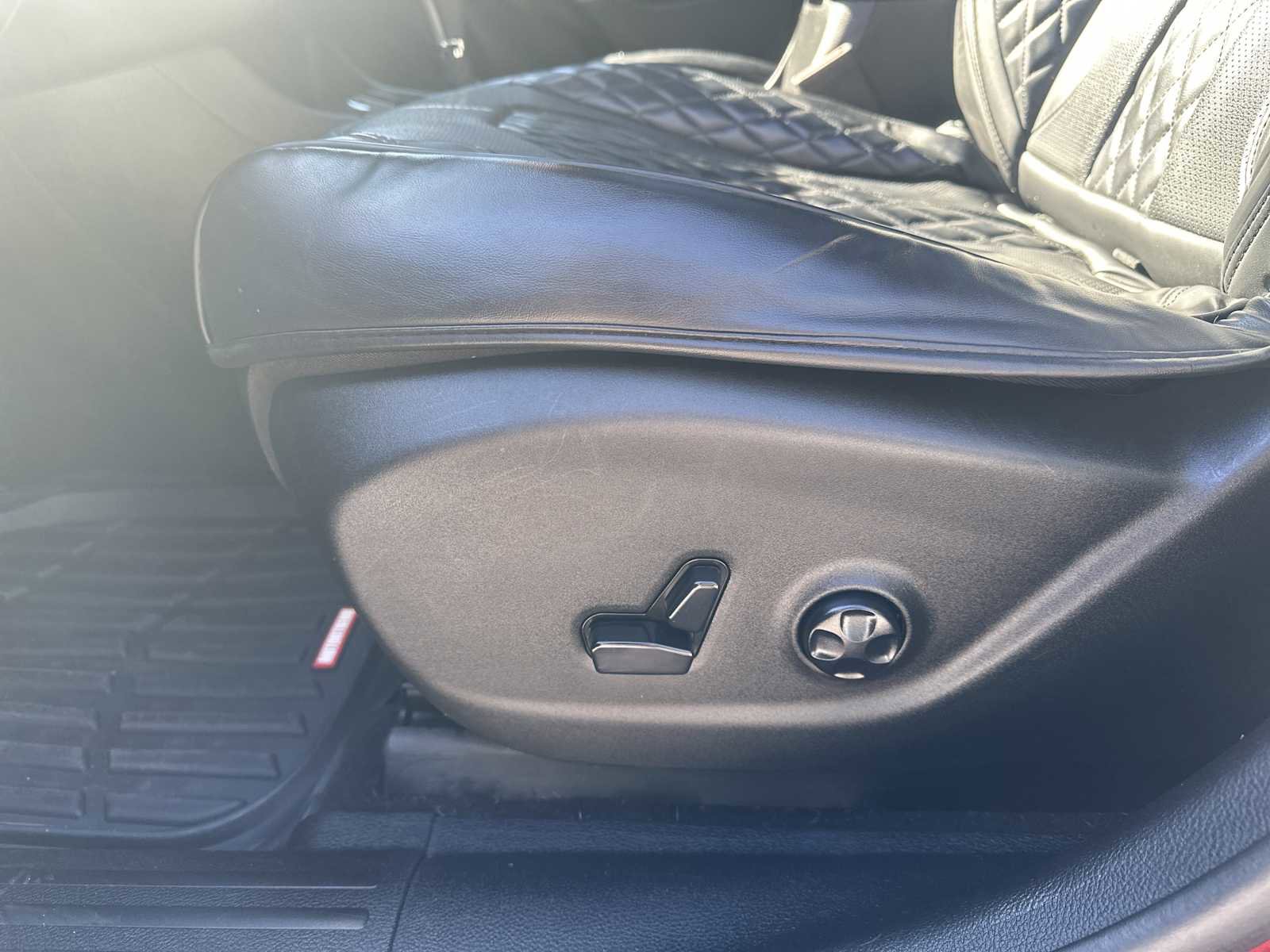 Used 2021 Jeep Cherokee Latitude Lux 80th Anniv w/ Quick Order Package 26U 80TH image 25