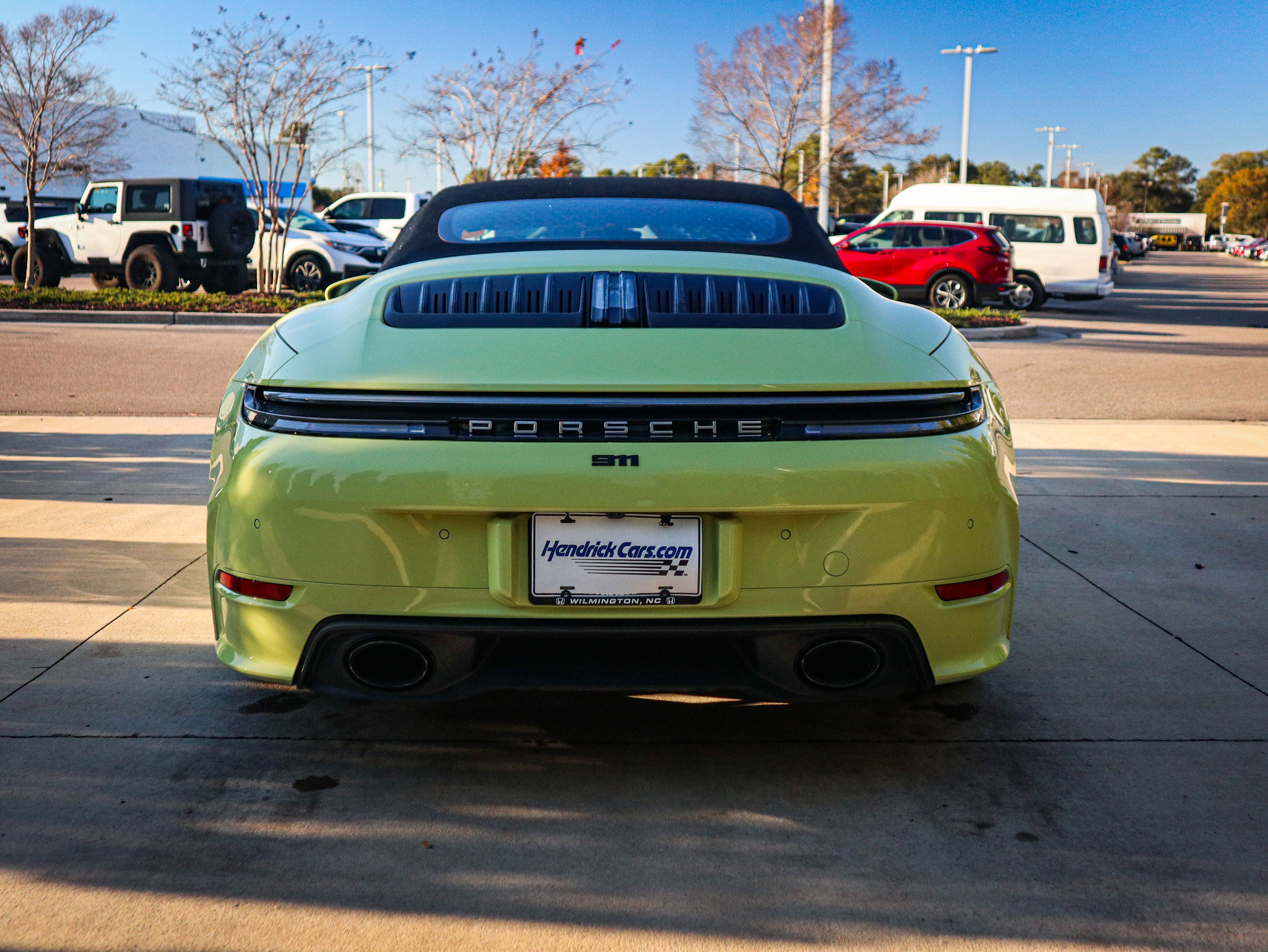 Used 2025 Porsche 911 Carrera RWD image 10