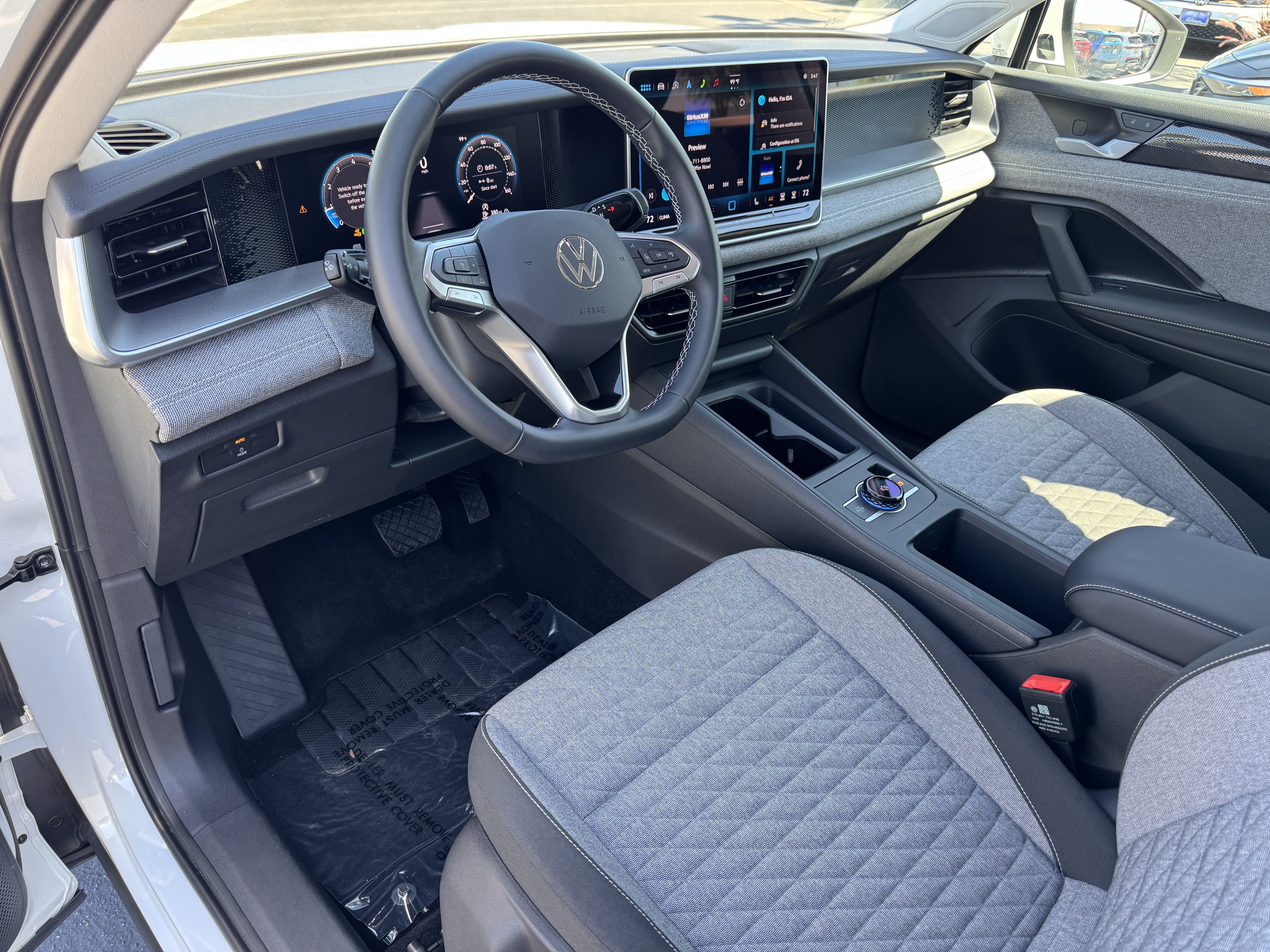 Certified 2025 Volkswagen Tiguan S AWD/4WD image 10