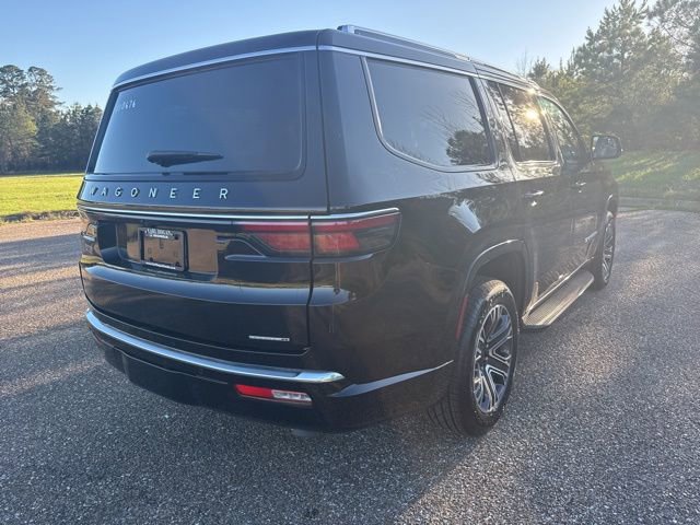 Used 2024 Jeep Wagoneer Series II w/ Flexible Seating Group image 3