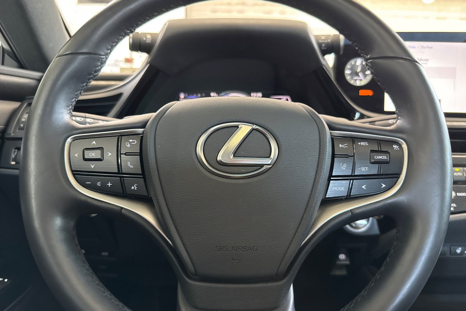 Certified 2025 Lexus ES 300h w/ Premium Package FWD image 28