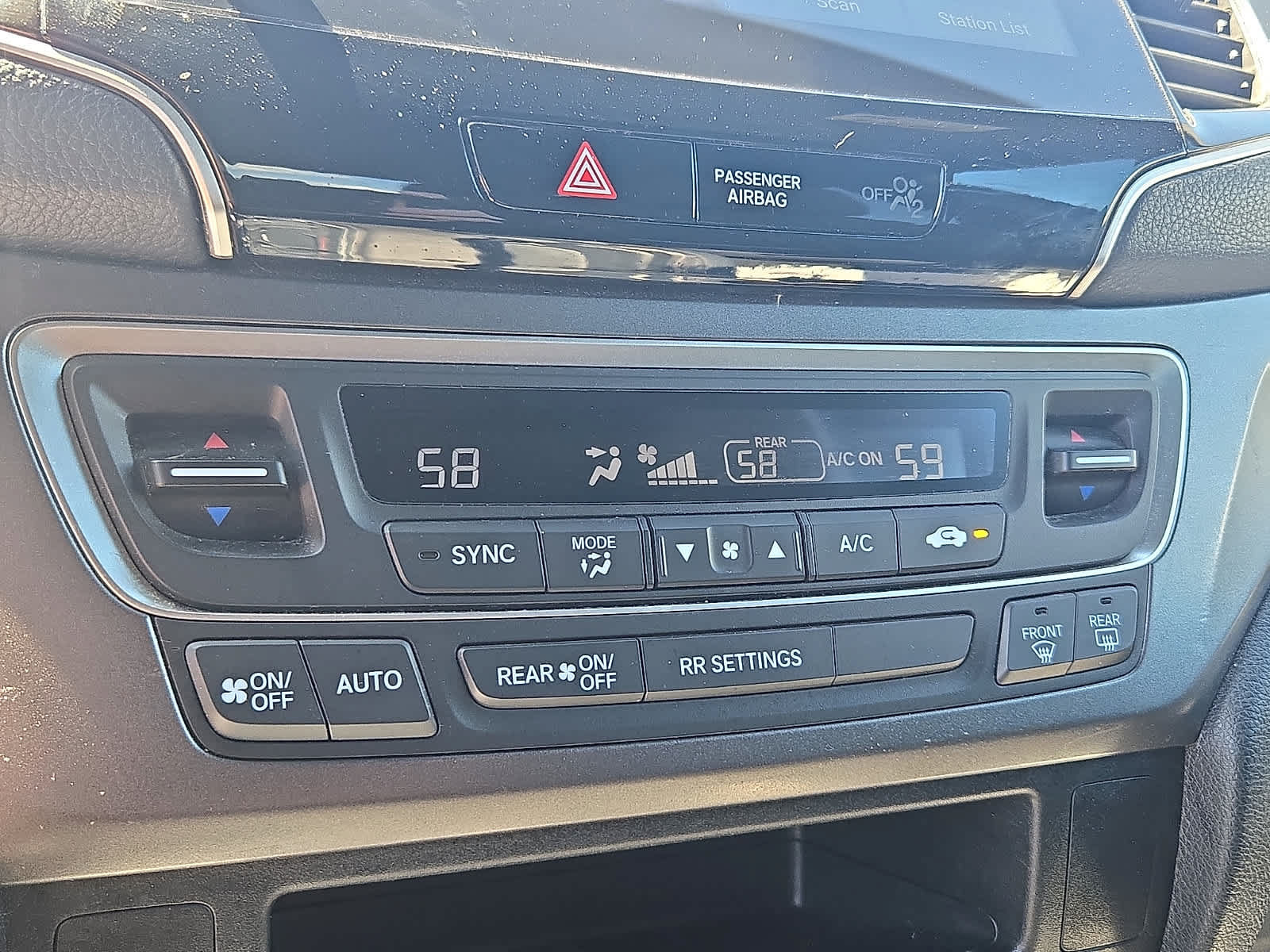 Used 2021 Honda Passport Sport image 16
