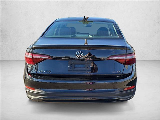 Used 2024 Volkswagen Jetta SE image 7