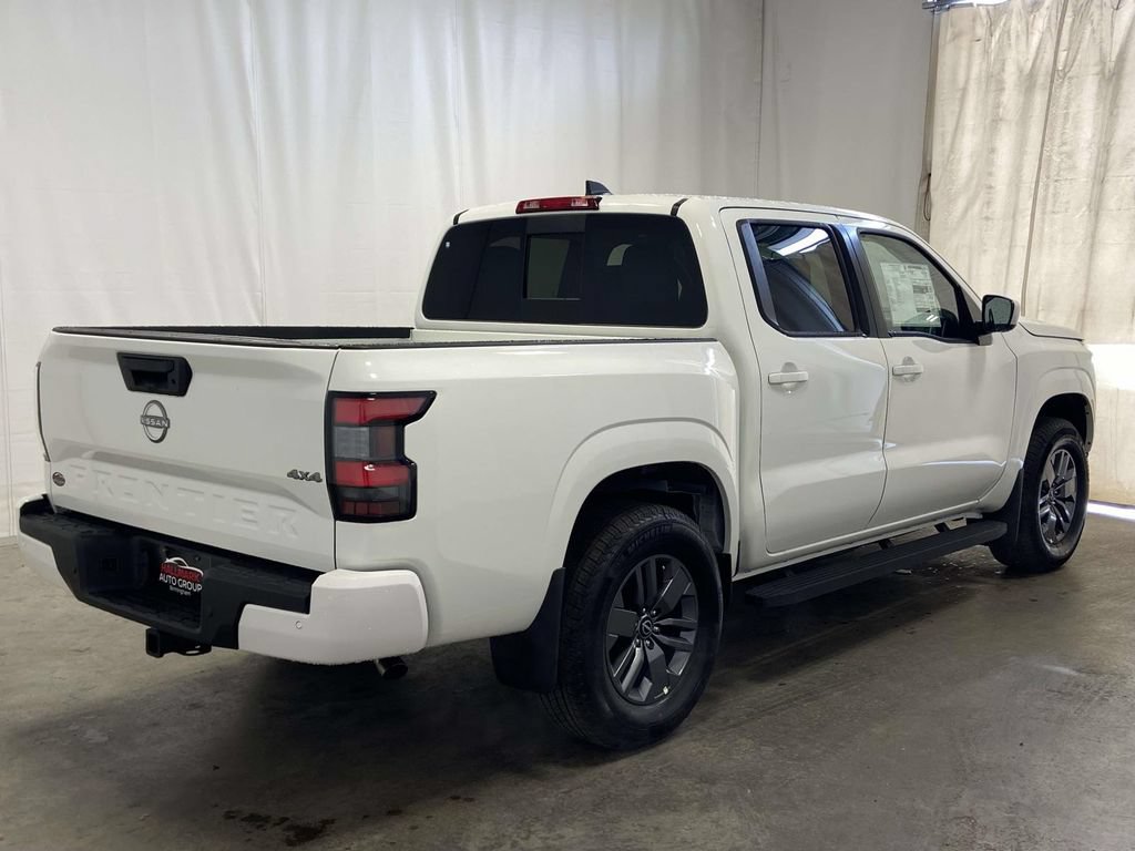 New 2026 Nissan Frontier 4x4 Crew Cab image 3