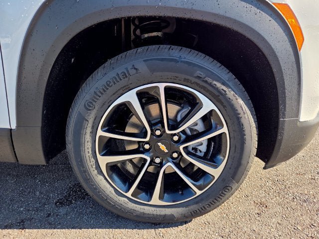 New 2026 Chevrolet TrailBlazer LT w/ Convenience Package FWD image 15