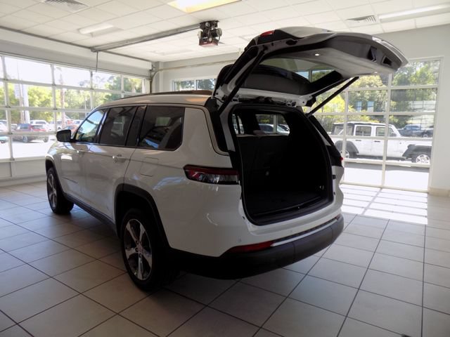 New 2026 Jeep Grand Cherokee L Limited w/ Trailer Tow Package RWD image 6