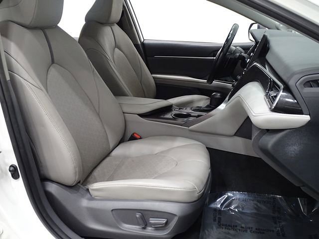 Used 2021 Toyota Camry XSE w/ Navigation Package image 16