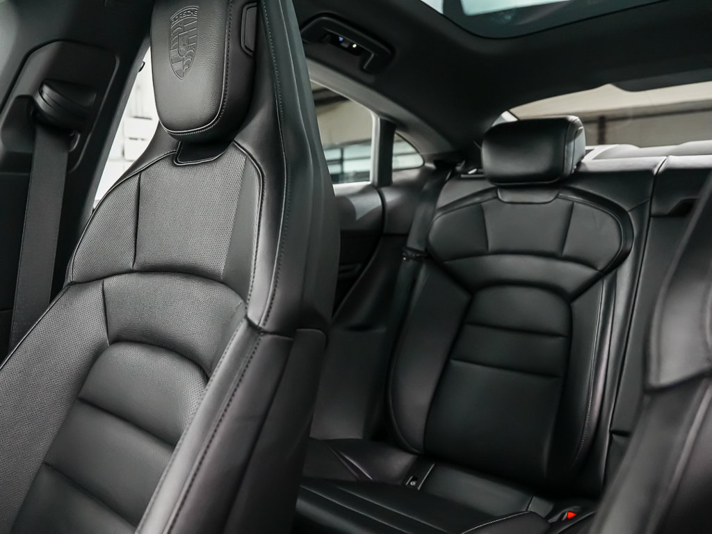 Used 2024 Porsche Taycan RWD image 33
