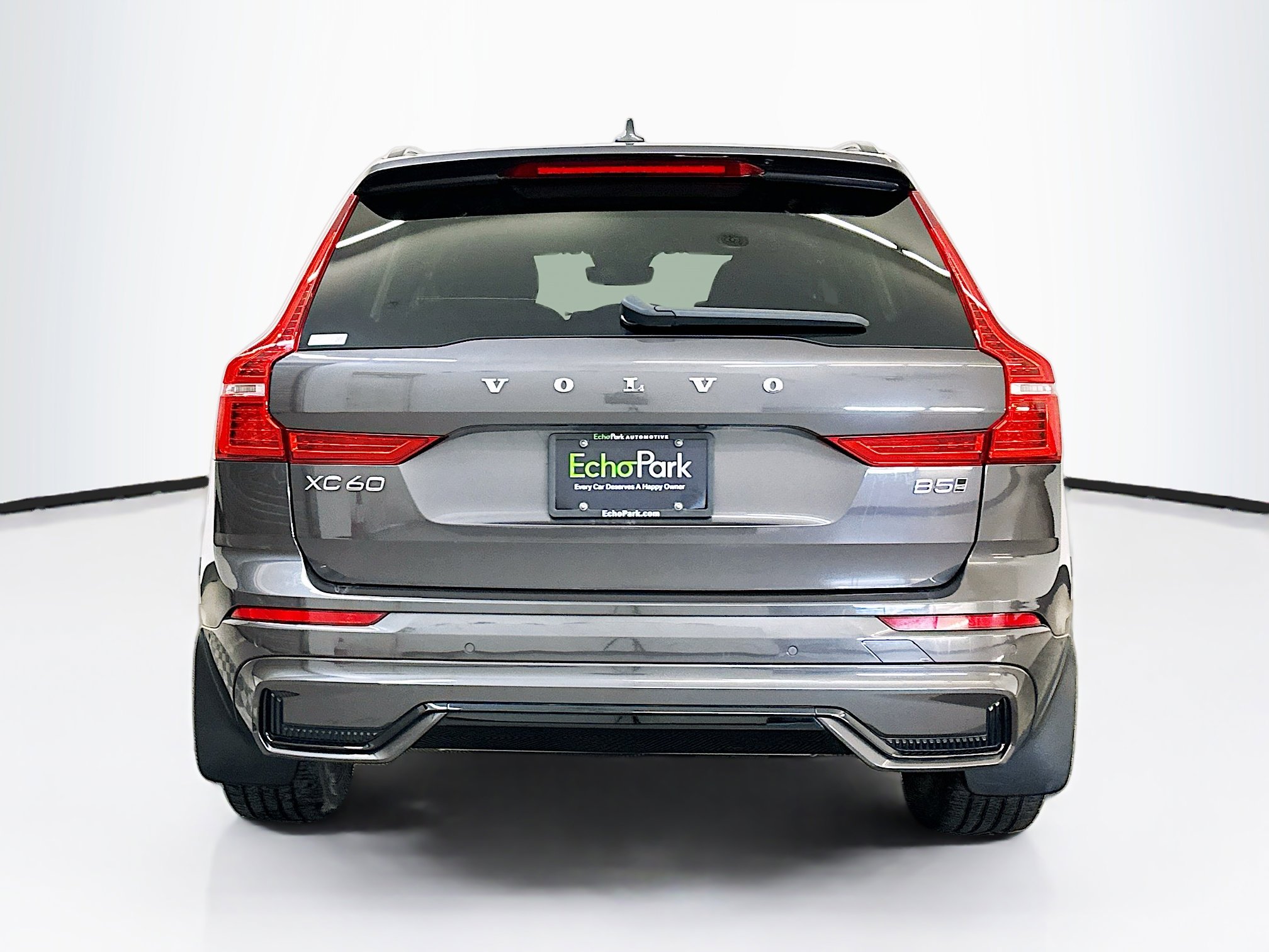 Used 2023 Volvo XC60 B5 Plus w/ Climate Package image 7