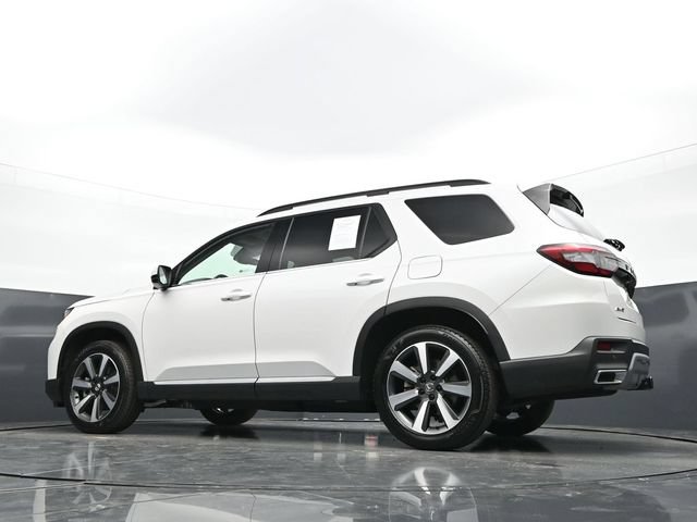 Used 2025 Honda Pilot Touring image 37