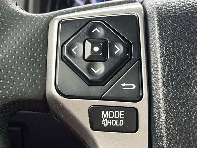 Used 2017 Toyota 4Runner Limited AWD/4WD image 36