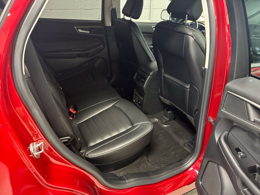 Used 2020 Ford Edge SEL w/ Convenience Package FWD image 9