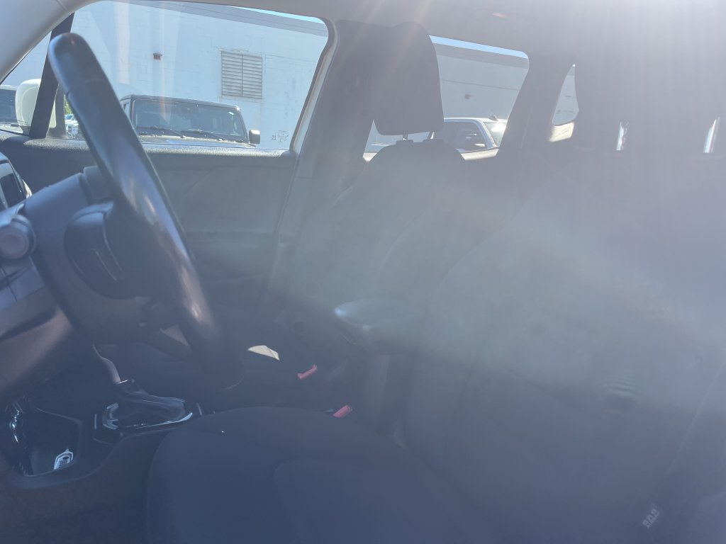 Certified 2017 Jeep Renegade Altitude AWD/4WD image 43