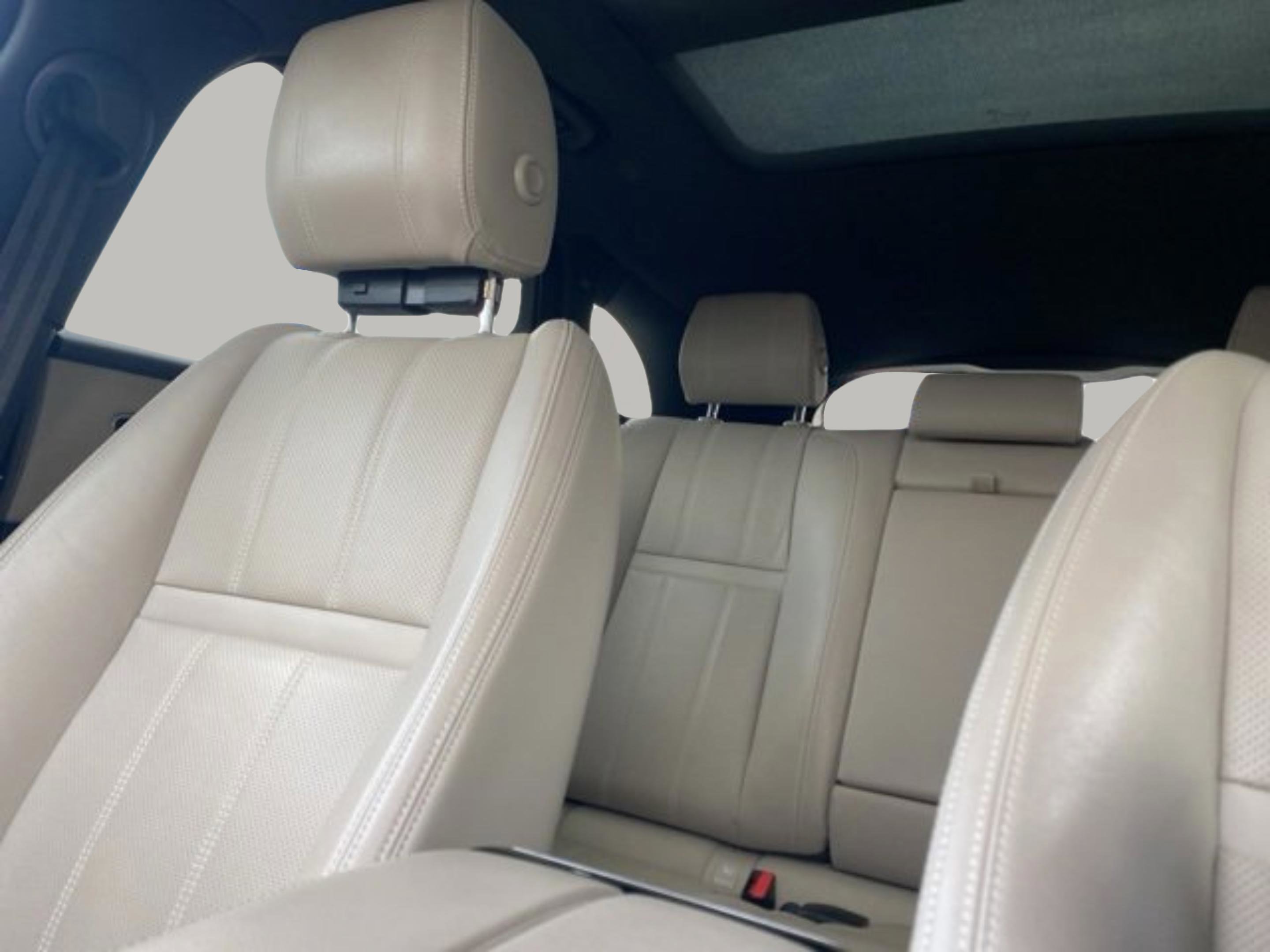 Used 2021 Land Rover Range Rover Velar R-Dynamic S image 27