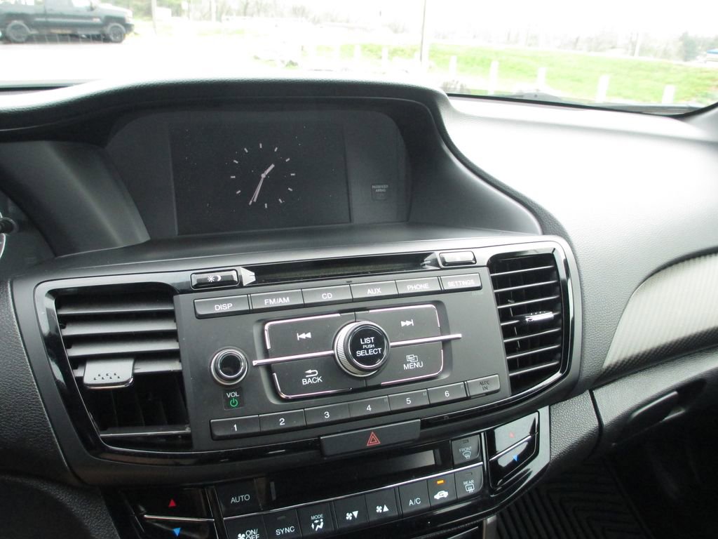 Used 2017 Honda Accord Sport image 23