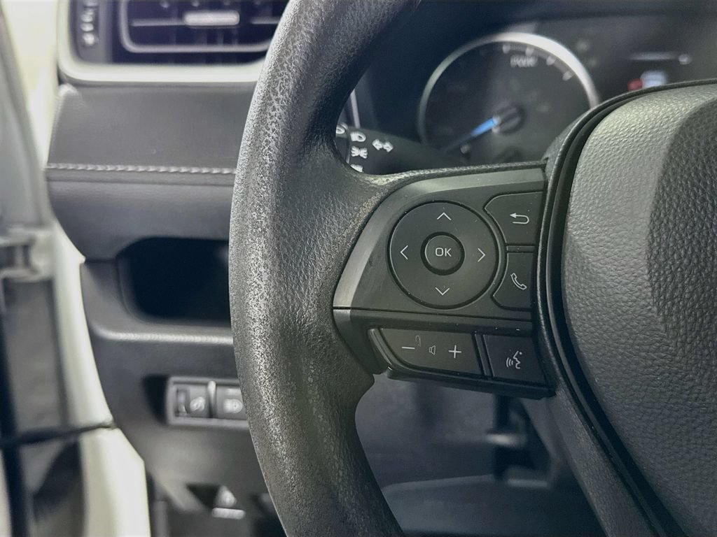 Certified 2022 Toyota RAV4 LE AWD/4WD image 20