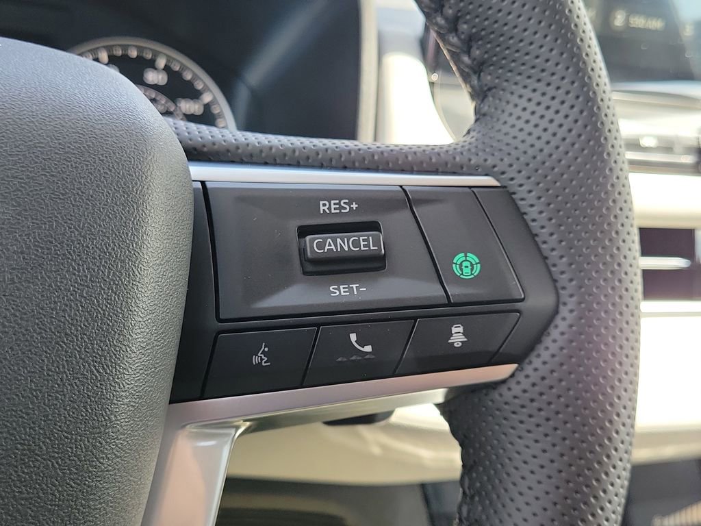 New 2025 Mitsubishi Outlander SE image 16