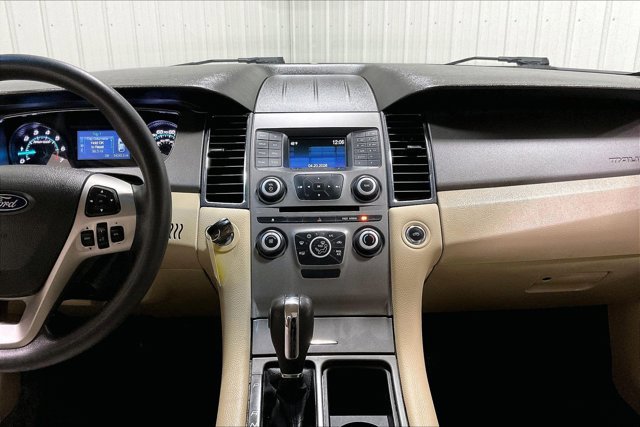 Used 2018 Ford Taurus SE FWD image 6