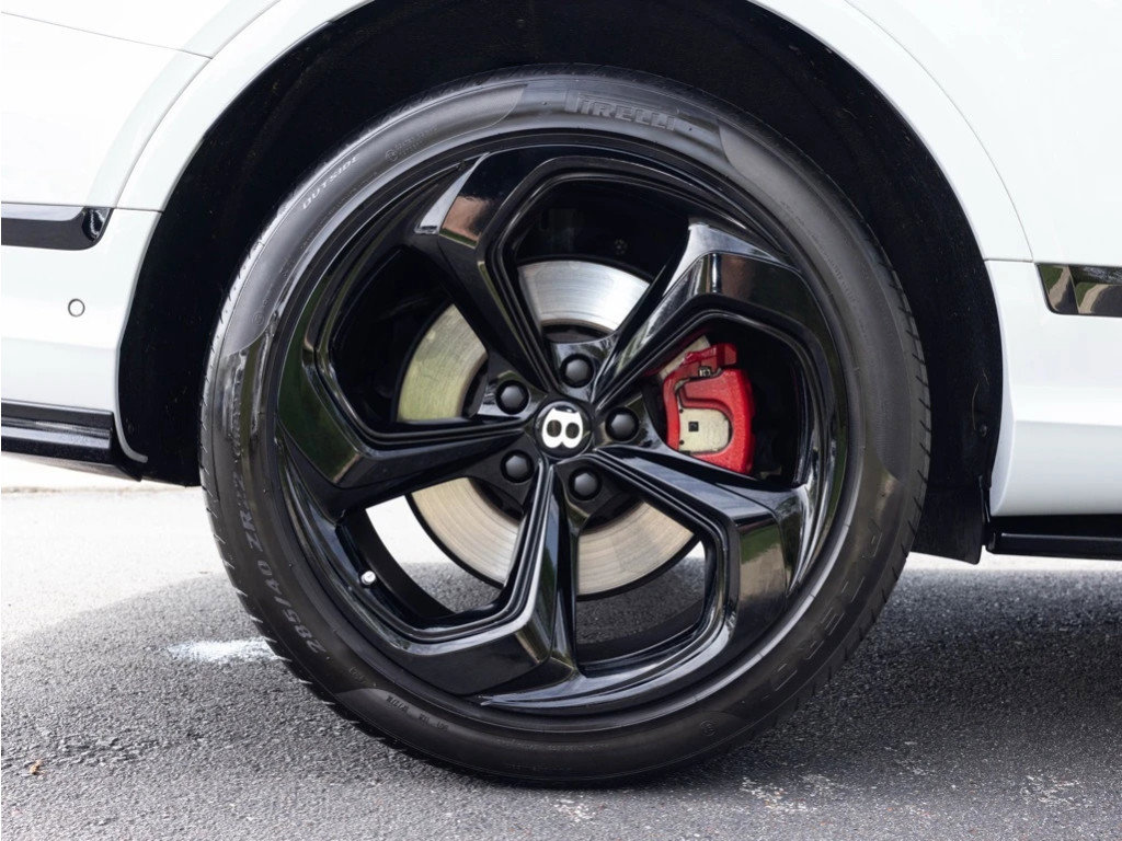 Used 2023 Bentley Bentayga image 63