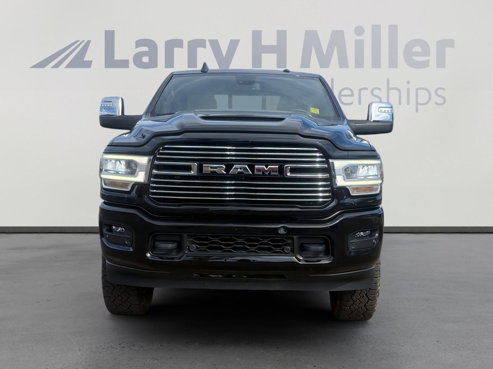 Used 2024 RAM 2500 Laramie w/ Sport Appearance Package image 4