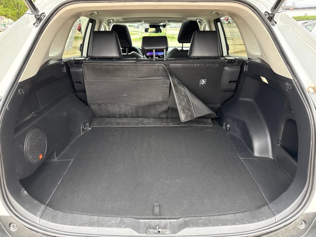 Used 2023 Toyota RAV4 XLE Premium AWD/4WD image 16
