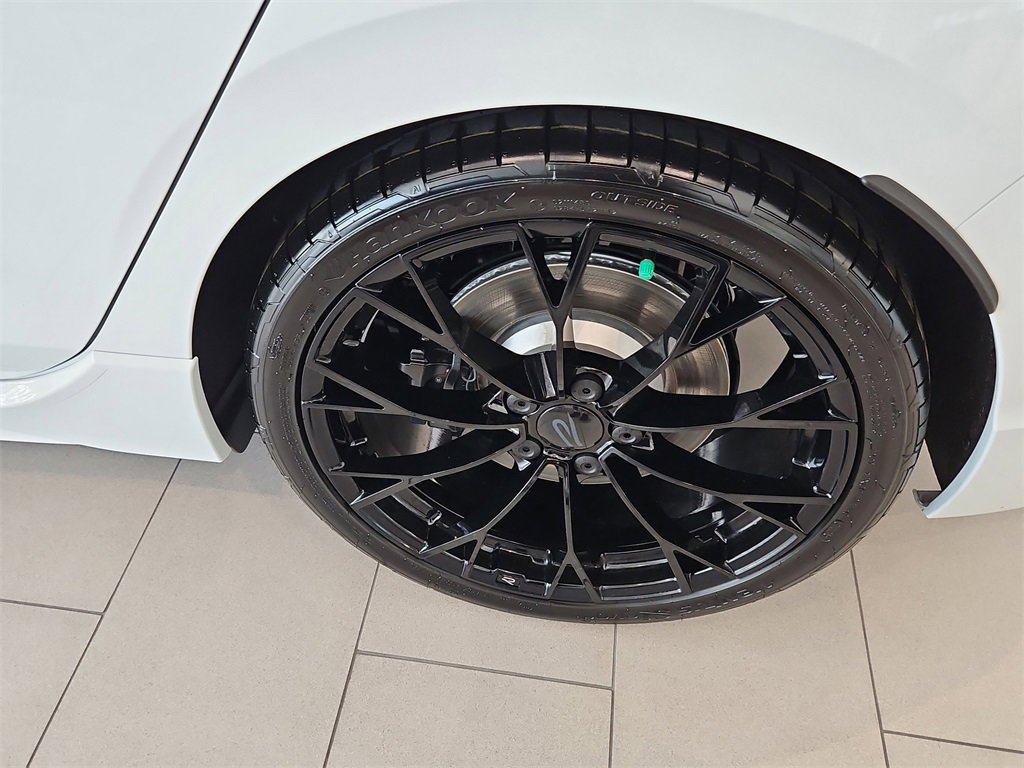 New 2025 Volkswagen Golf R Black Edition image 5