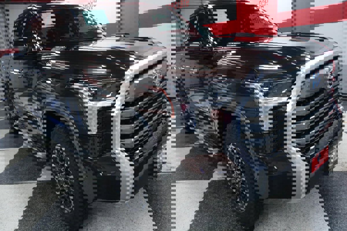 Used 2023 Toyota Tundra Limited w/ Power Package image 36