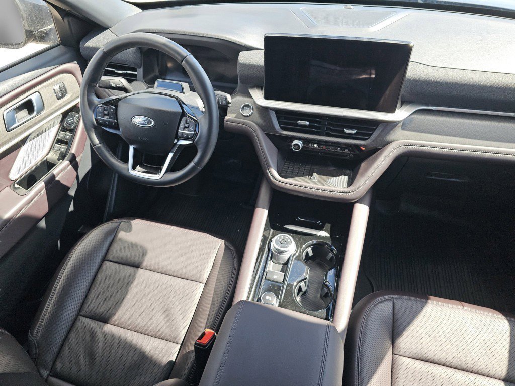 Used 2025 Ford Explorer Platinum AWD/4WD image 29