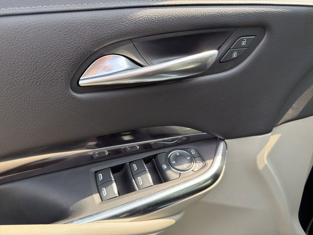 Used 2019 Cadillac XT4 Luxury w/ Cold Weather Package image 26