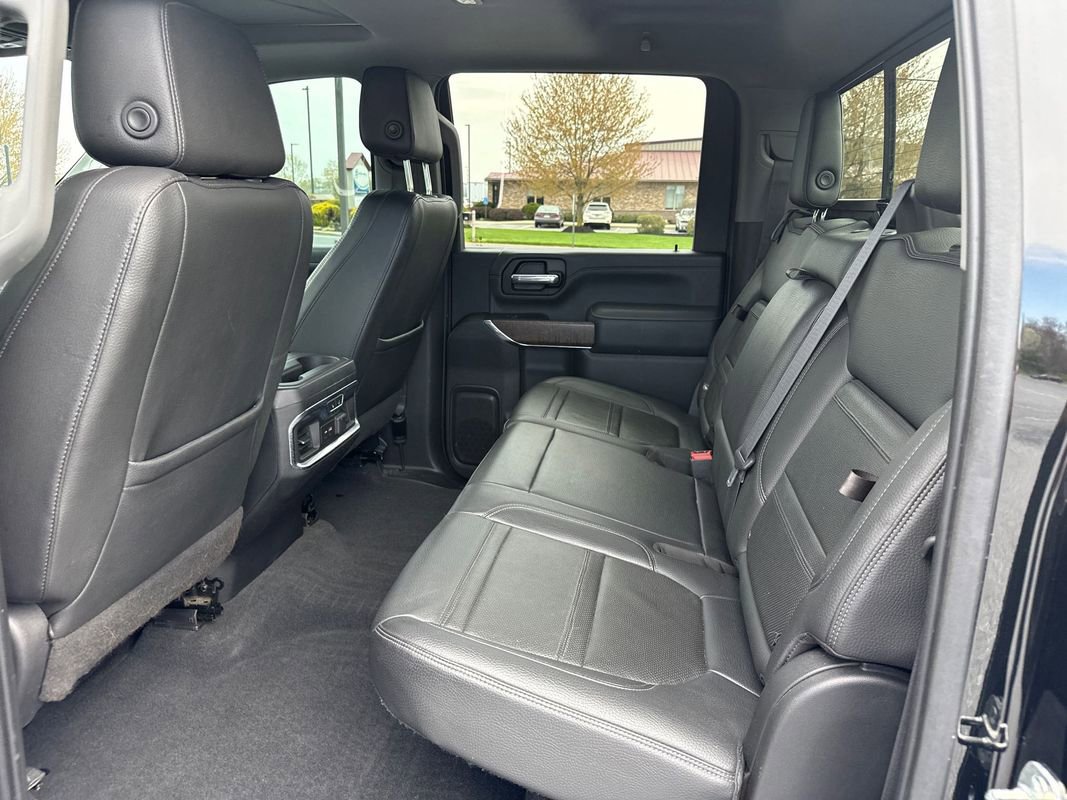 Used 2021 GMC Sierra 2500 Denali w/ Denali Black Diamond Edition AWD/4WD image 10